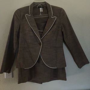 Women’s pencil skirt suit set